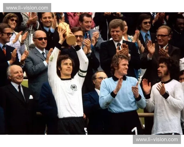 德国世界杯冠军历程回顾 从球队建设到辉煌夺冠的全景分析